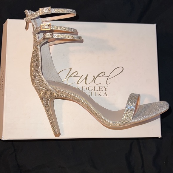 NWOT Badgley Mischka size 9 - Picture 2 of 4